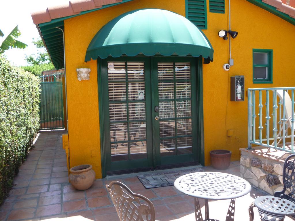 Woodland Hills Calabasas Guesthouses Los Angeles Exterior photo
