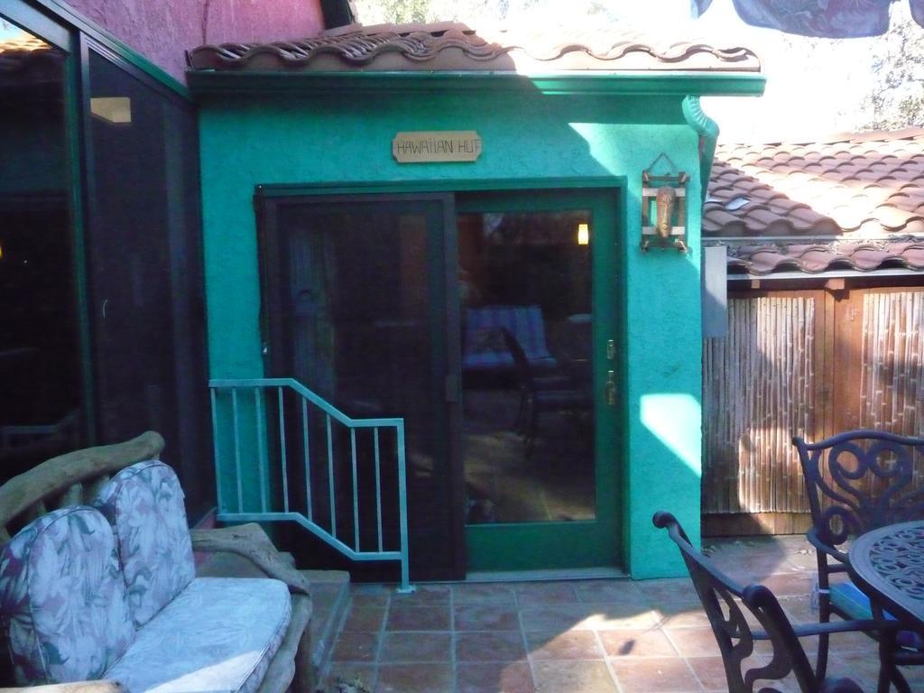 Woodland Hills Calabasas Guesthouses Los Angeles Exterior photo