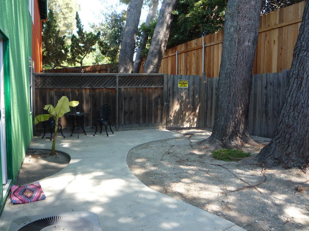 Woodland Hills Calabasas Guesthouses Los Angeles Exterior photo