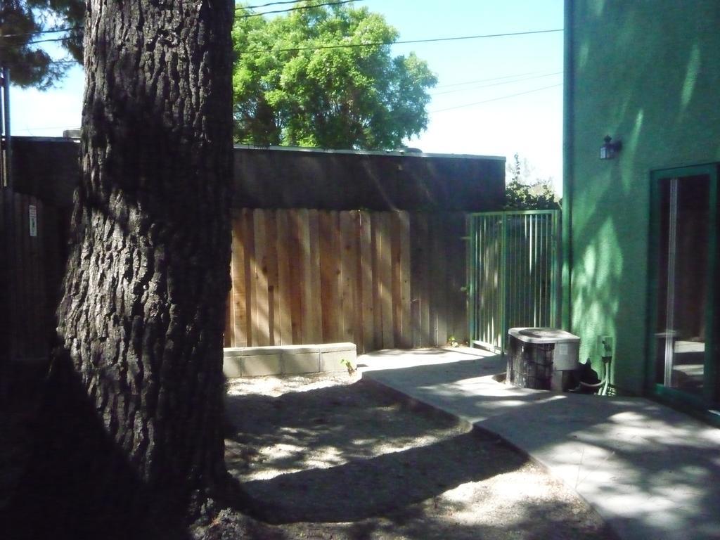 Woodland Hills Calabasas Guesthouses Los Angeles Exterior photo